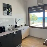 Seafront בית נופש לרנקה